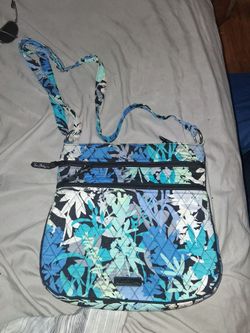 VERA BRADLEY TRIPLE ZIP HIPSTER CROSSBODY BAG