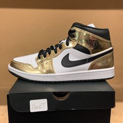 Jordan 1 Mids (gold)