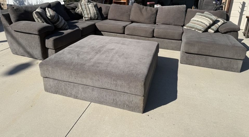 Sectional Couch