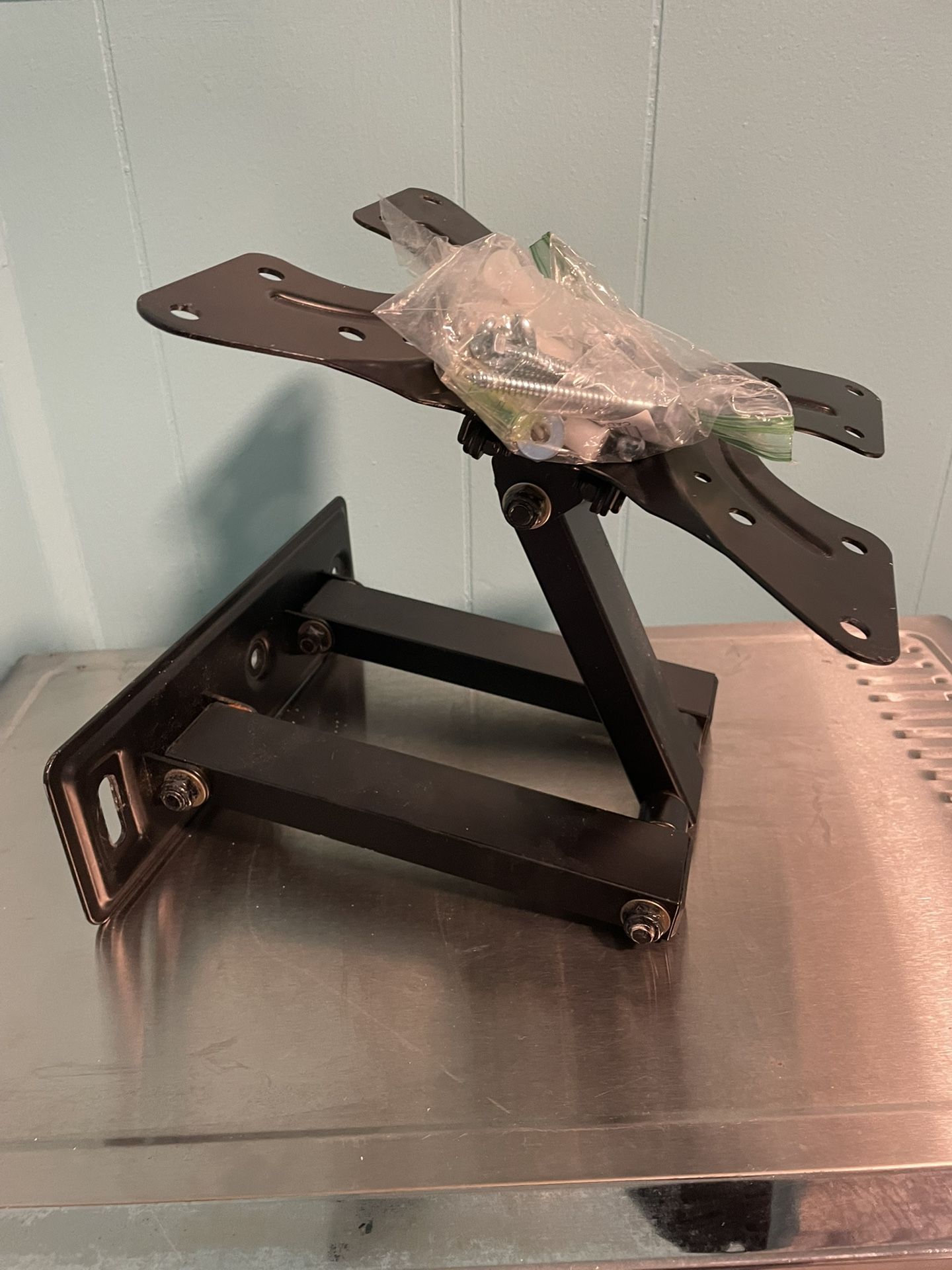 Swivel TV Wall Mount