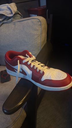 Jordan 1 Low Red & White Size 11.5 – Great Condition