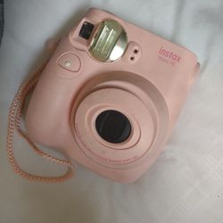 Instant Develop Camera Works Good Just Need To Wipe It Down