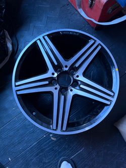 Mercedes-Benz AMG 5-Spoke Alloy Wheel Rim