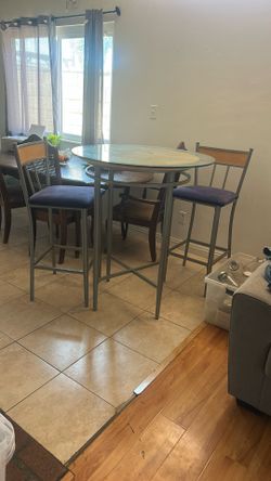 Table& 2 Chairs