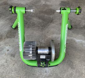 Kinetic Road Machine Smart Fluid Trainer
