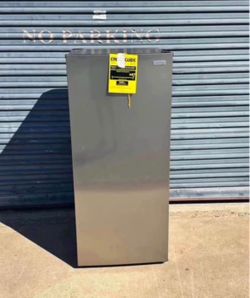 7.1 cu. ft. Manual Defrost Convertible Upright Freezer in Stainless Steel Look