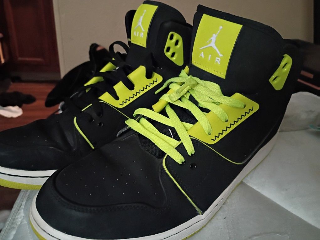 Size 13 Jordans 