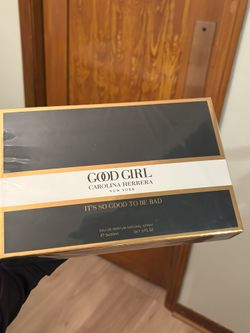 Good Girl Carolina Herrera Set 