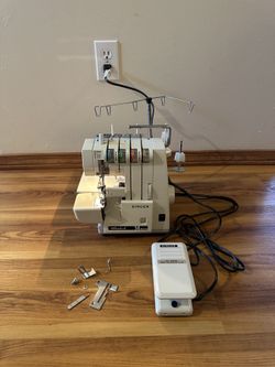 Singer Ultralock 14 U65 A Serger Sewing Machine 