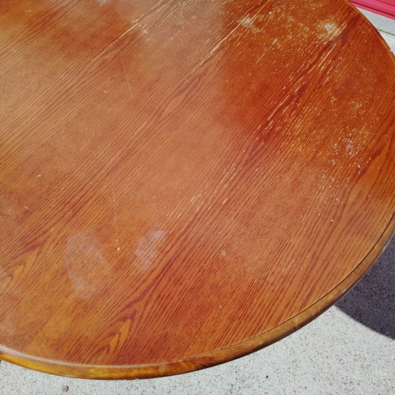 Round Dining Table With 4 Chairs