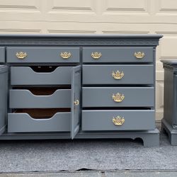 Sale Elegant Grey ✨ Dresser & Nightstand Set  