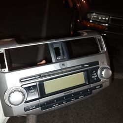 Head Unit And Console Trim