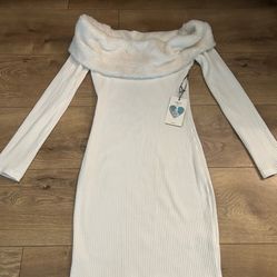 NWT White Snow Bunny Dress Faux Fur Collar Size L Off Shoulder Dress $20 Firm 