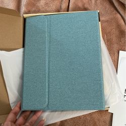 iPad 10th Generation Case With Keyboard Touchpad