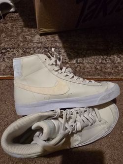 Nike Blazer Mid White size 7Y