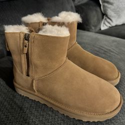 Short UGG Boots- Brand New Size 8
