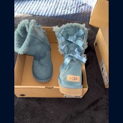 W Bailey Bow Ugg Boots 