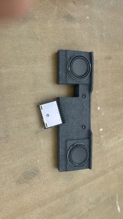One 10 skar subwoofer with JL audio amp