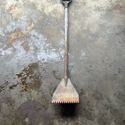 Roof Shovel