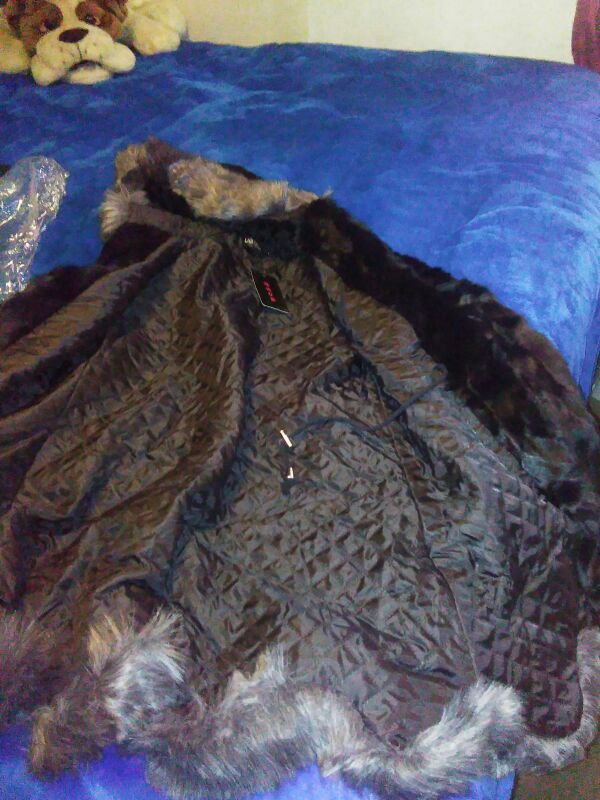 FUR FAUX COAT SIZE XL SLIM PRICE DROP MUST GO!!!