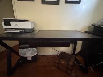 Desk 100% rubberwood