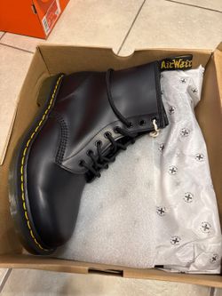 Dr. Martens 1460 Smooth Black Boots - Men's 10 / Women's 11 - Brand New in Box
