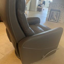 Recliner 