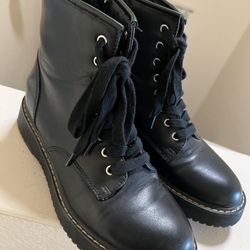 Combat Boots 