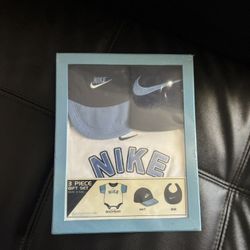 Authentic 1980’s nike baby set 