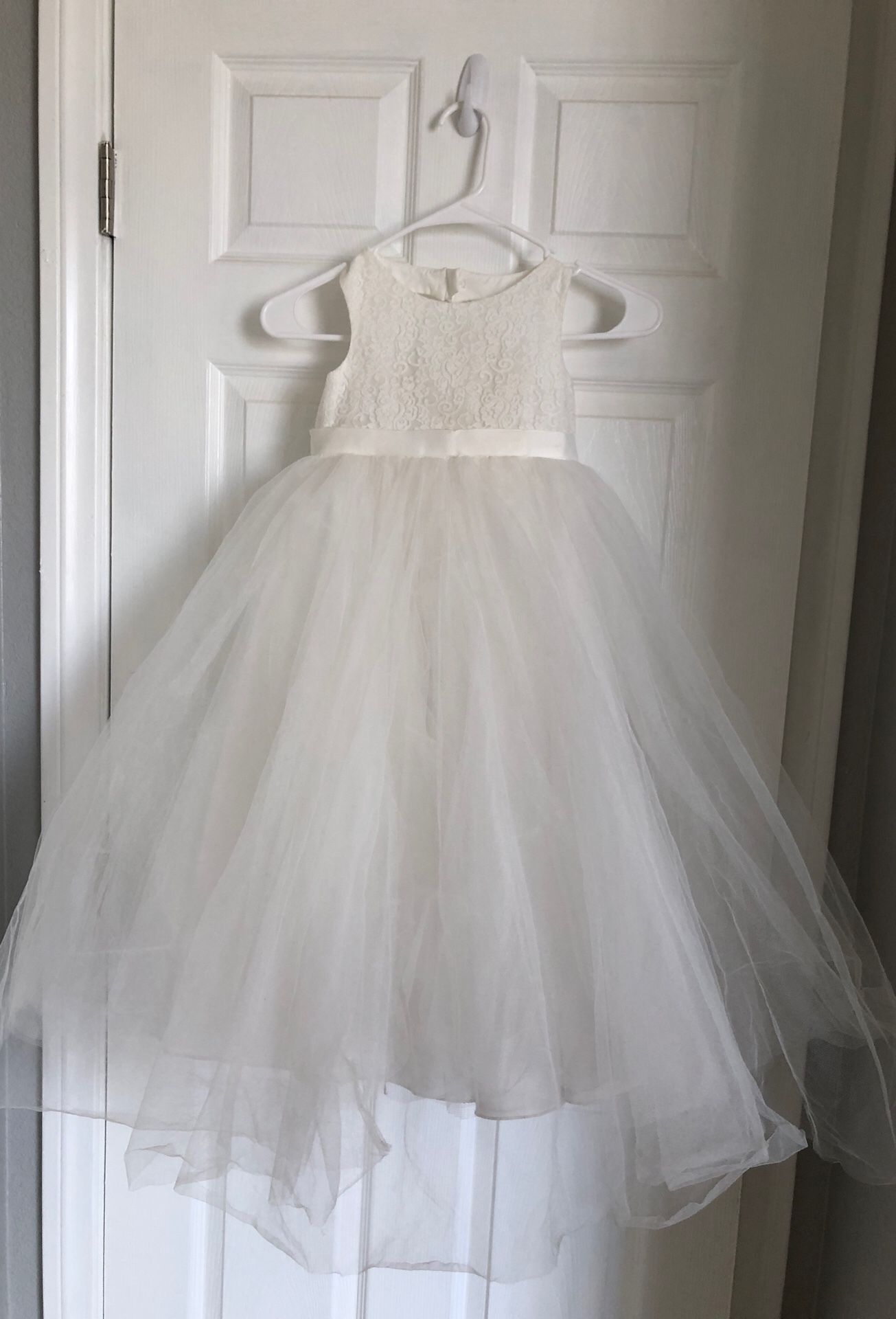 David’s bridal flower girl dress size 4