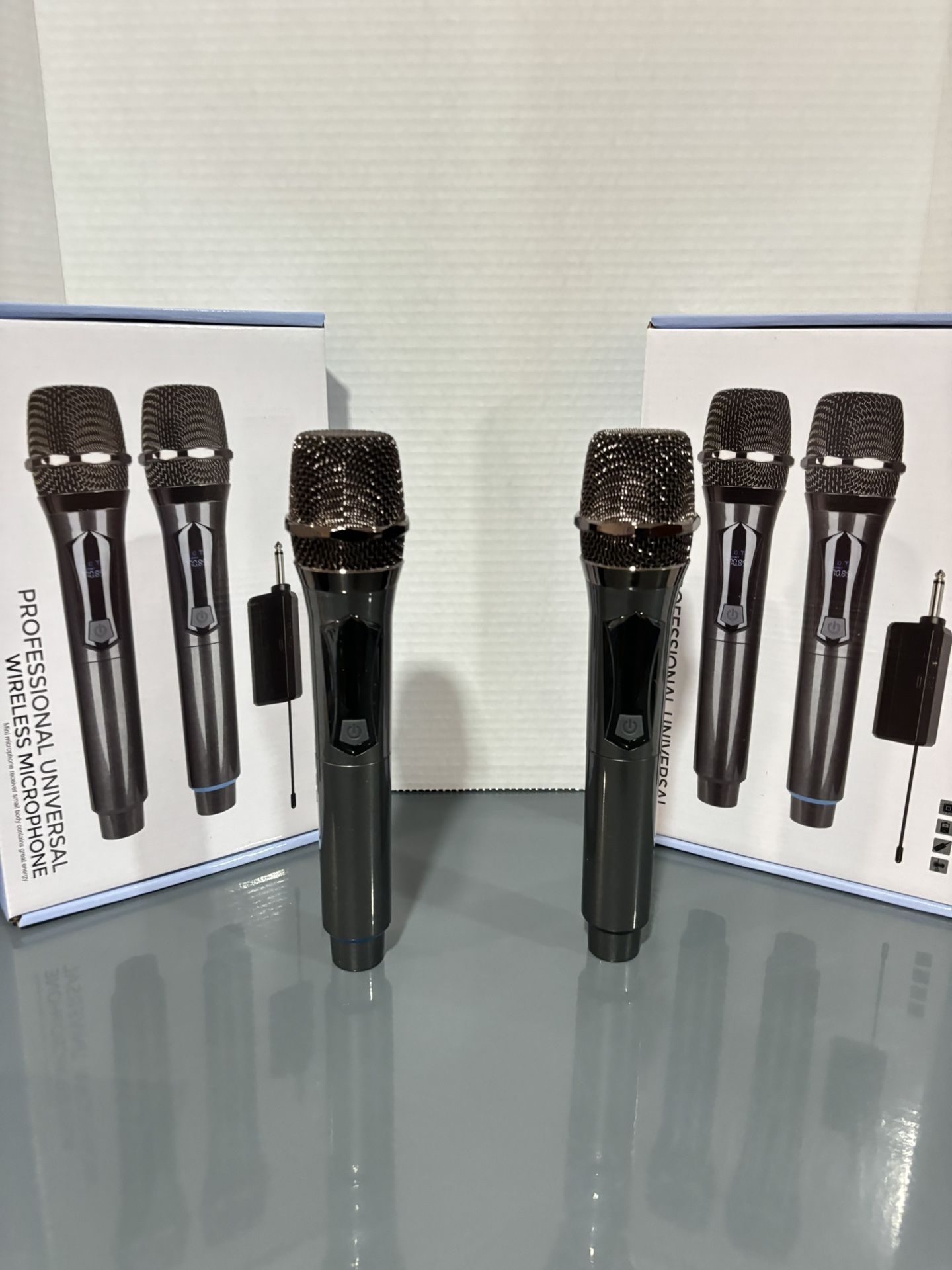 Microphone 🎤 🎤🔋🔌wireless Karaoke $50.NEW