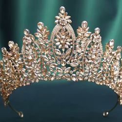 Gold/champagne crown