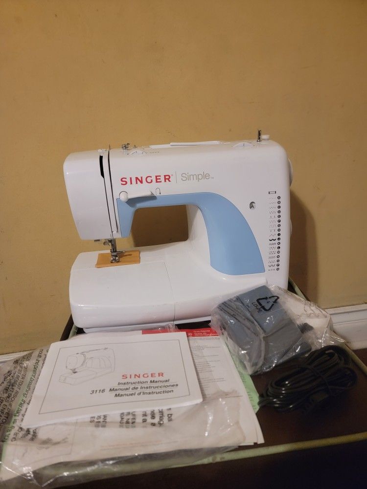 Singer 3116 Sewing Machine With Peddle