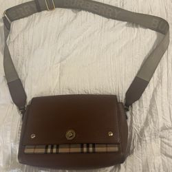 Used Burberry Brown Messenger Bag with Classic Design