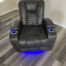 Recliner, Powered Leather With 4yr Warranty 