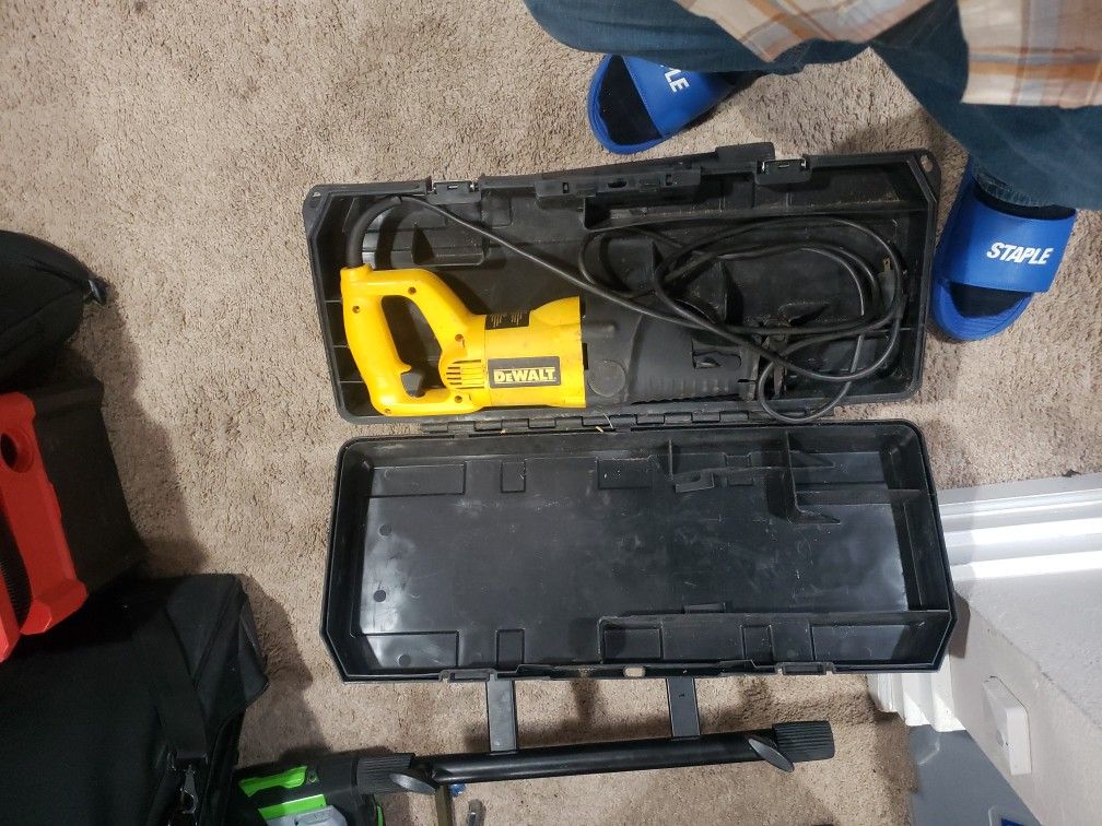 DeWalt Reciprocating Saw