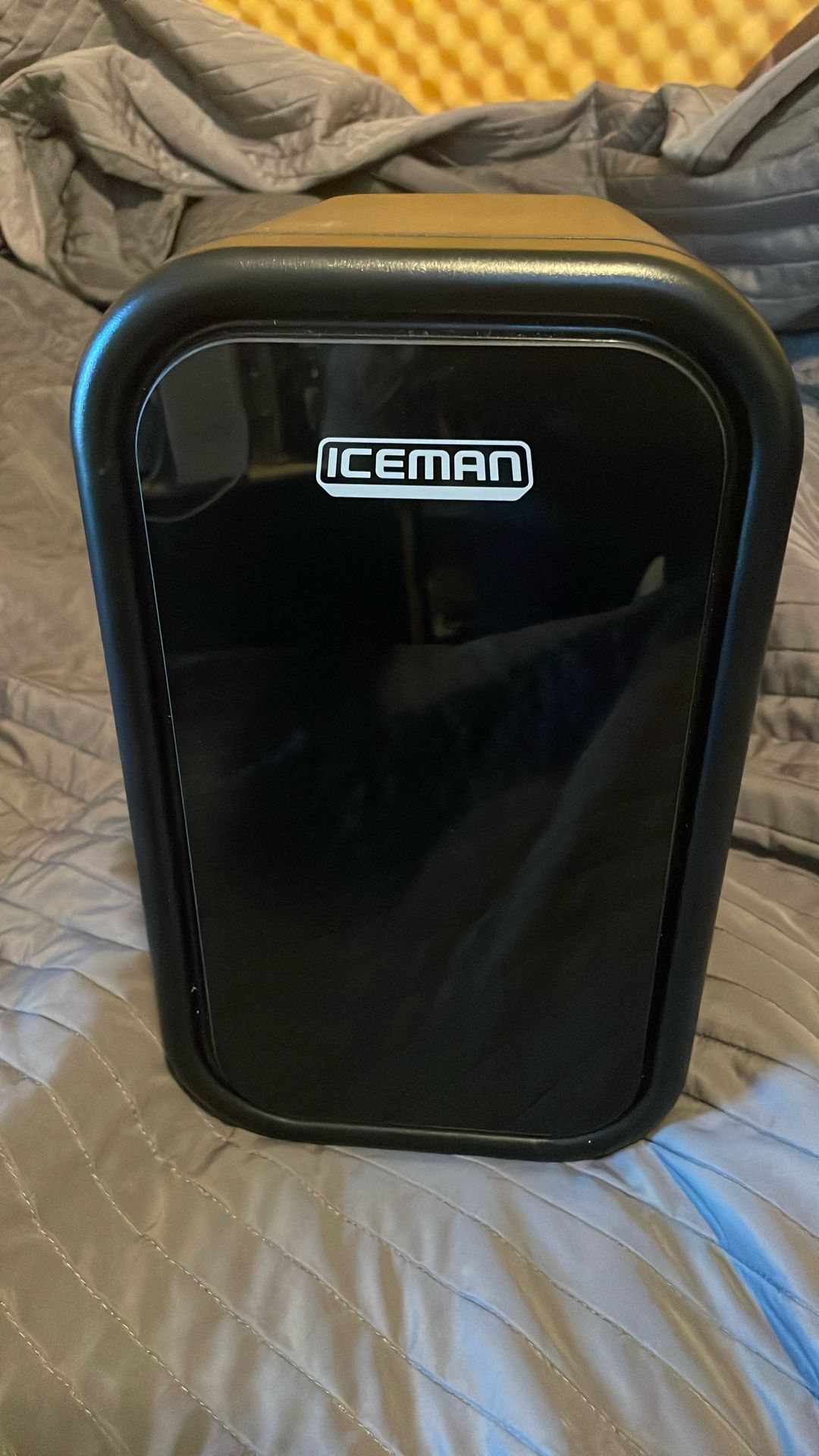 Iceman Mini Fridge (Chefman)