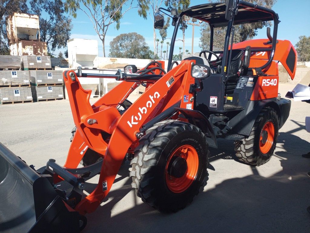 Selling Our 2022 Kubota R540 Wheel Loader 
