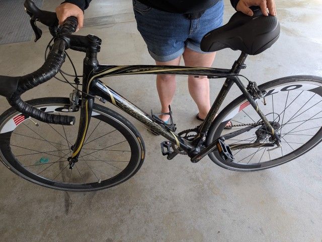 SPECIALIZED TARMAC ROAD BIKE