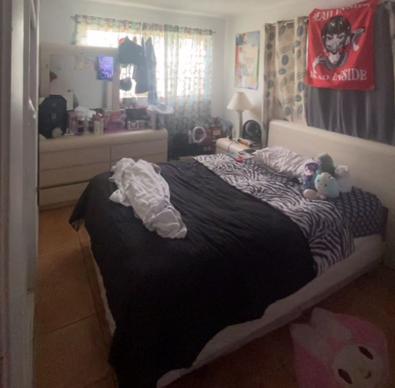 Bedroom Furniture Set