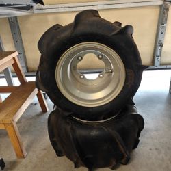 Paddle tires