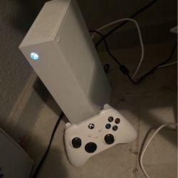 Xbox Series S And Dual Charger