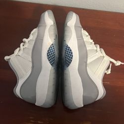 Jordan 11 Retro Low Cement Grey