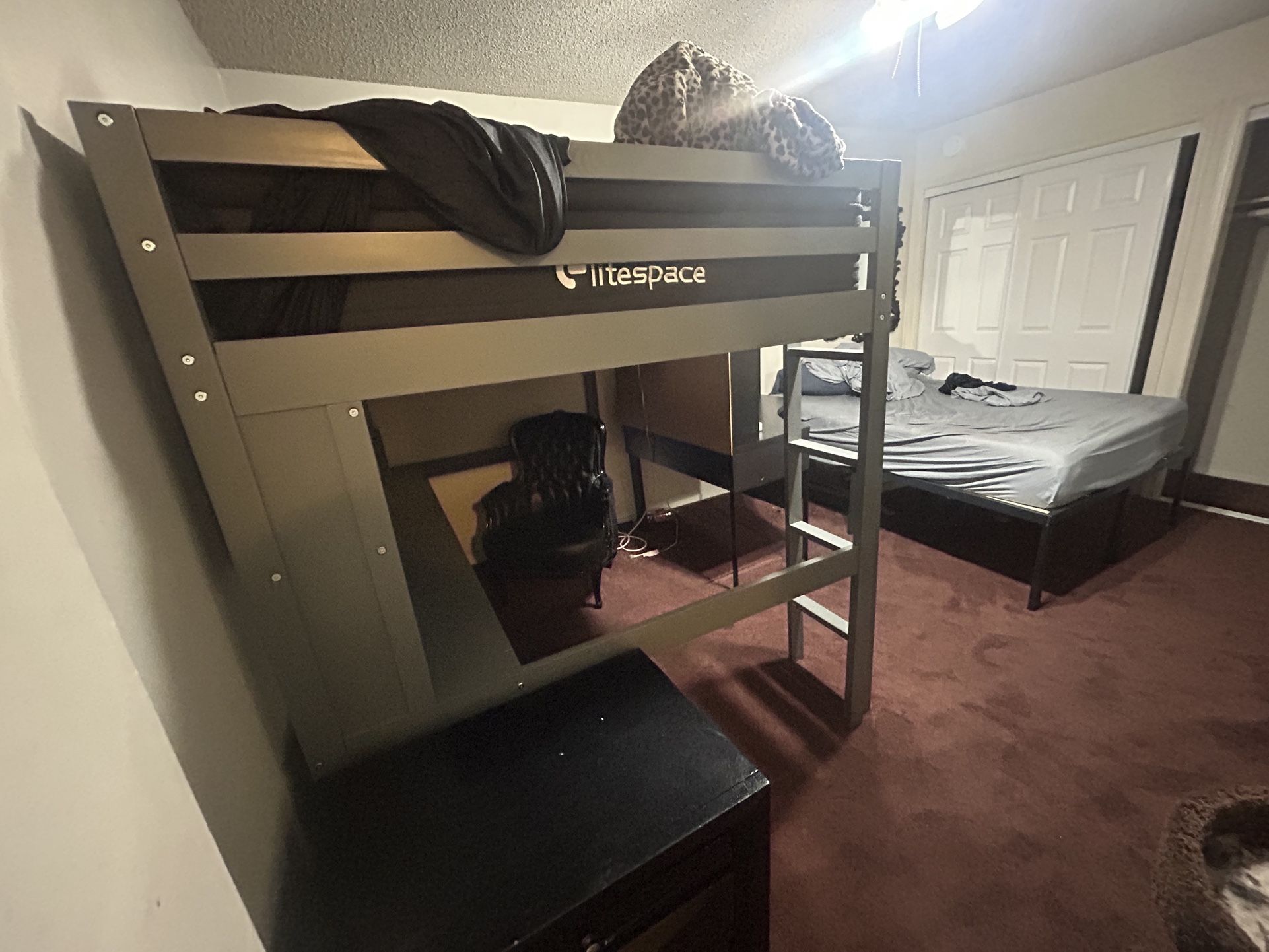 Loft bunk bed desk