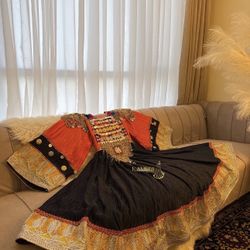 ,	•	It is brand new and has never been used.