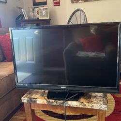 Used  32 In LED HDMI TV