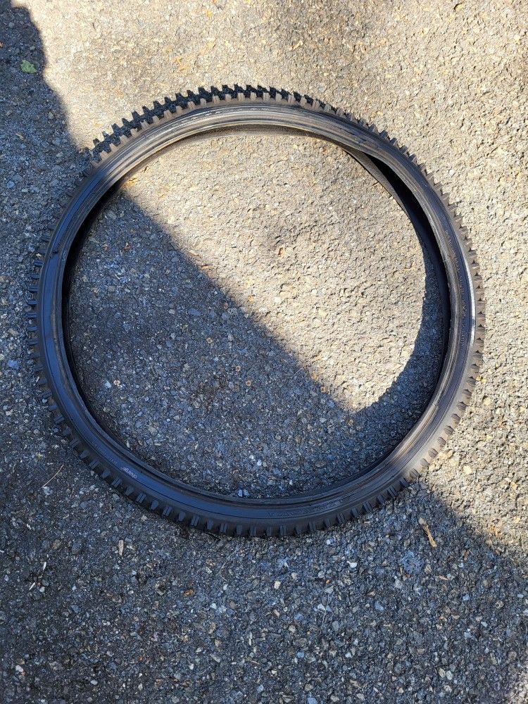 One Bike Tire Knobby 26×1.95