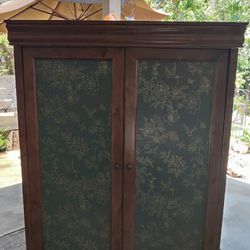 FREE Liquor Cabinet / Coffee Bar /Pantry