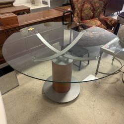 Giancarlo Vegni Style   Dining Table  - 48” - Retail: $2200