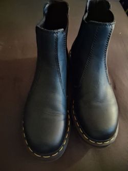 Dr. Martens 2976 Leather Chelsea Boots Black Women's Size 8